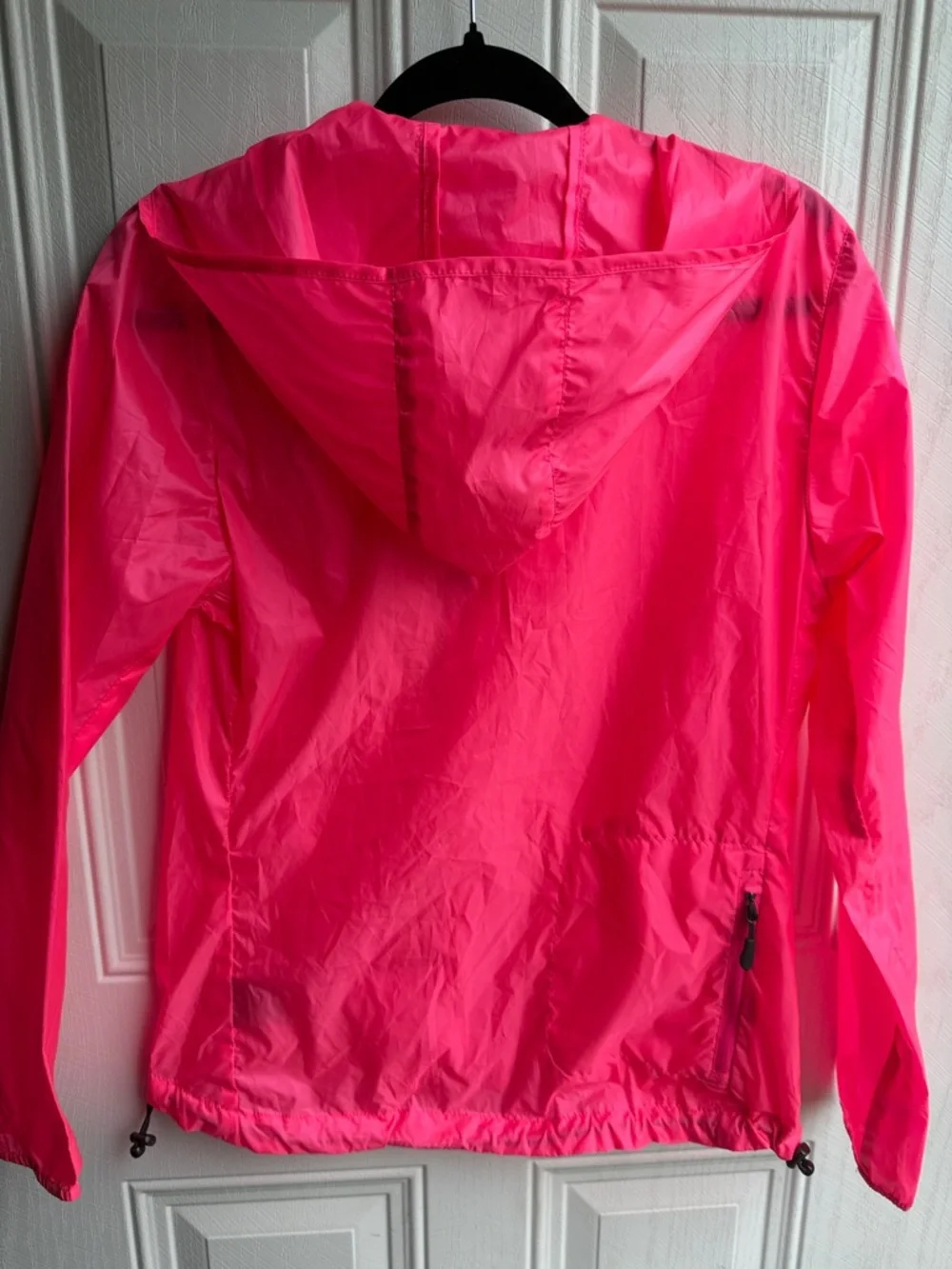 New Balance Neon Pink Lightweight Hooded Windbreaker - Picture 7 of 8